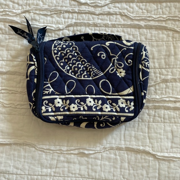 Vera Bradley Handbags - Vera Bradley Jewelry Bag